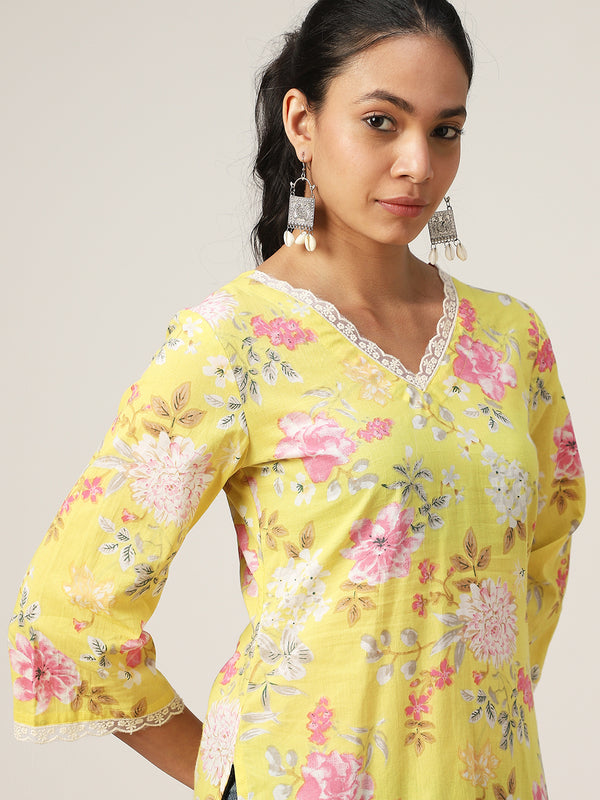 Cotton Hip Length Printed 3/4 Sleeve V-Neck Straight Top