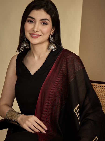 Gulmohar Jaipur Rayon Calf Length Solid Sleeveless V-Neck Straight Kurta Suit Set