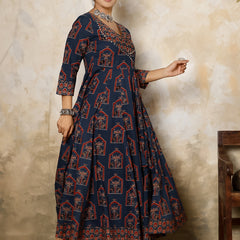 Women Printed Flared Kurta Set