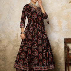 Women Printed Flared Kurta Set