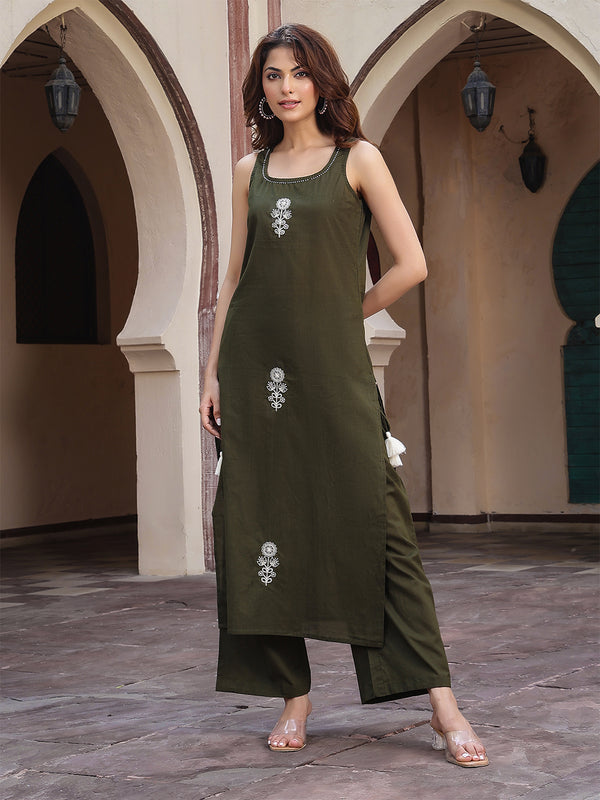 Gulmohar Jaipur Rayon Calf Length Solid Sleeveless Round Neck Straight Kurta Suit Set
