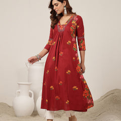 Rayon Calf Length Printed 3/4 Sleeve V-Neck Flared Kurta