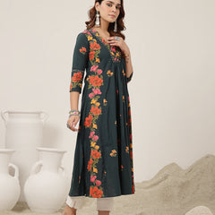 Rayon Calf Length Printed 3/4 Sleeve V-Neck Flared Kurta