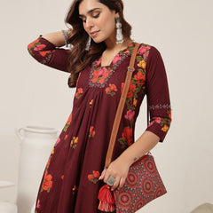 Rayon Calf Length Printed 3/4 Sleeve V-Neck Flared Kurta
