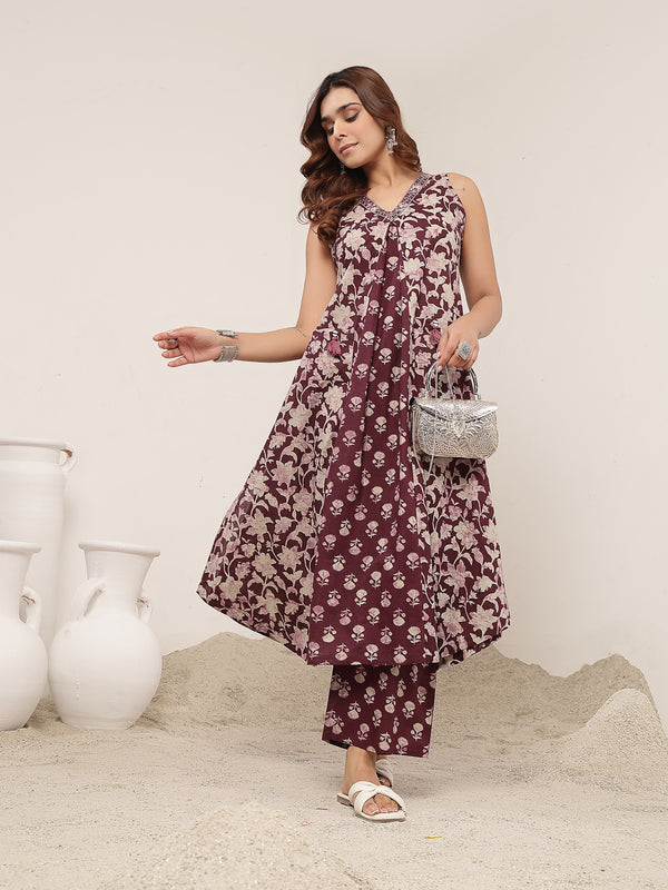 Rayon Calf Length Printed Sleeveless V-Neck Flared Kurta