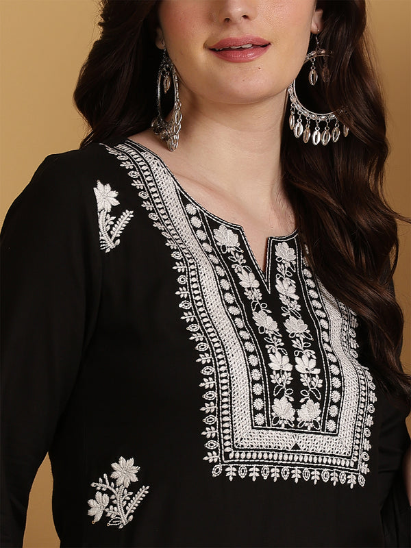 Maroon Cotton Calf Length Printed Straight Round Neck Kurta Black Rayon Embroidered Calf Length Solid Straight Round Neck Kurta