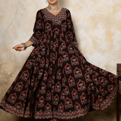 Women Printed Flared Kurta Set