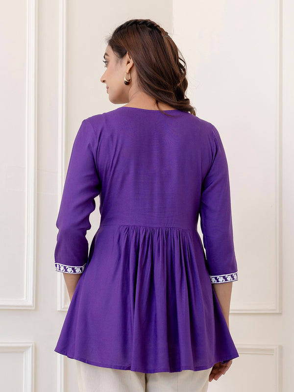 Light Purple Rayon Hip Length Solid V-Neck Solid Embroidered Semi-Flared Top