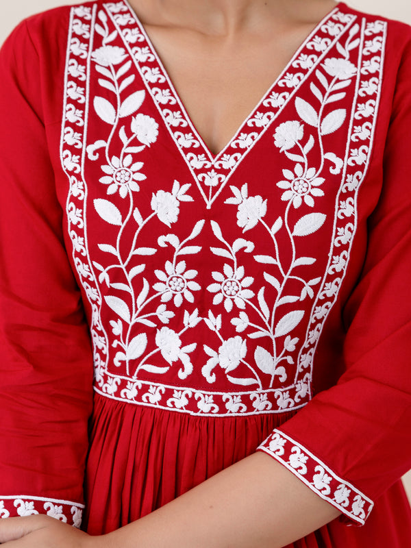 Maroon Rayon Hip Length Solid V-Neck Solid Embroidered Semi-Flared Top