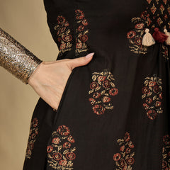 Gulmohar Jaipur Cotton Calf Length Printed Sleeveless Collard Straight Kurta Suit Set