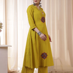 Rayon Calf Length Solid 3/4 Sleeves V-Neck Flared Kurta Suit Set