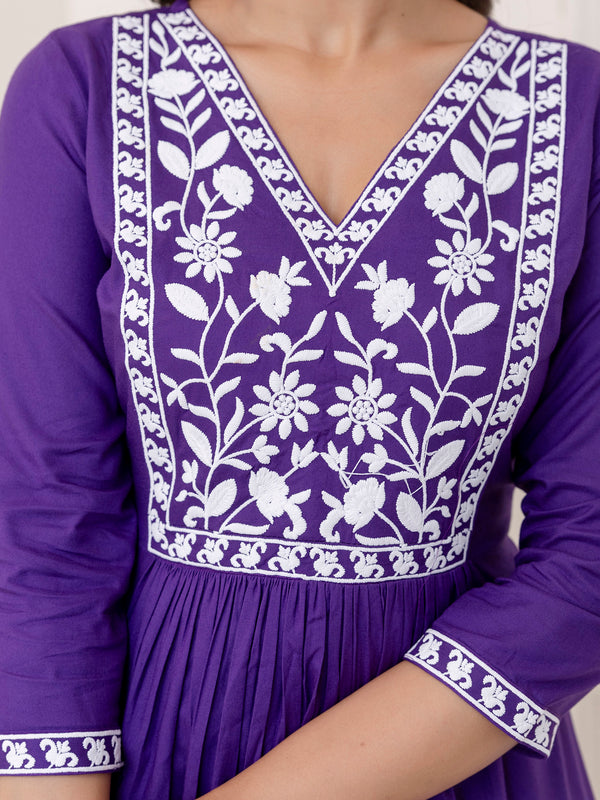 Light Purple Rayon Hip Length Solid V-Neck Solid Embroidered Semi-Flared Top